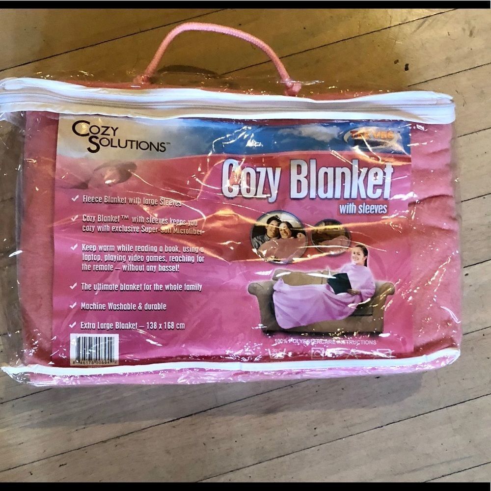 Cozy SOLUTIONS Cozy Blanket with sleeves, NWT